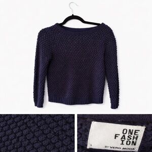 🦋 Vero Moda Textured Knit Sweater – Navy – Size Small